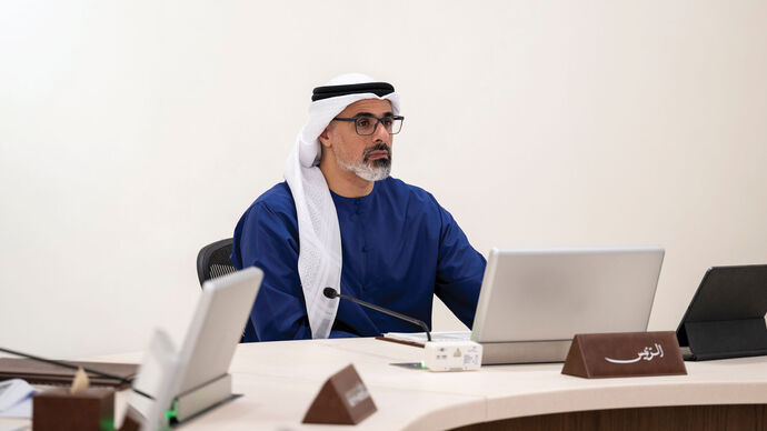 خالد بن محمد بن زايد يعتمد استراتيجية قطاع السياحة في الإمارة ويوجِّه بتعزيز الشراكات لتنفيذ مشاريع البنية التحتية