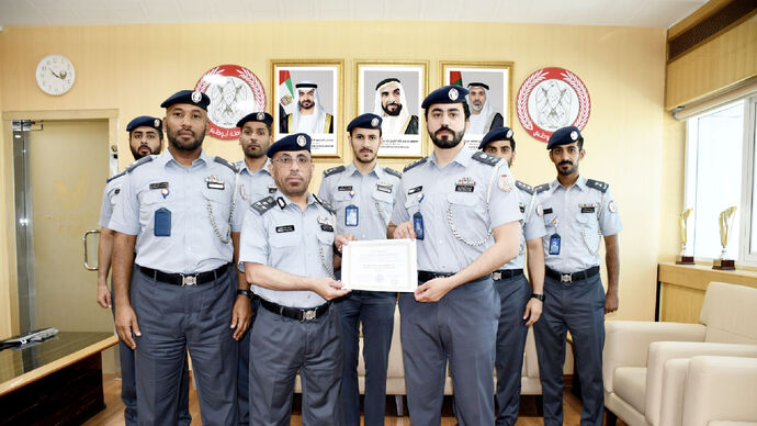منتسبون في شرطة أبوظبي يحصلون على اعتماد دولي في مجال التحقيق بالحرائق