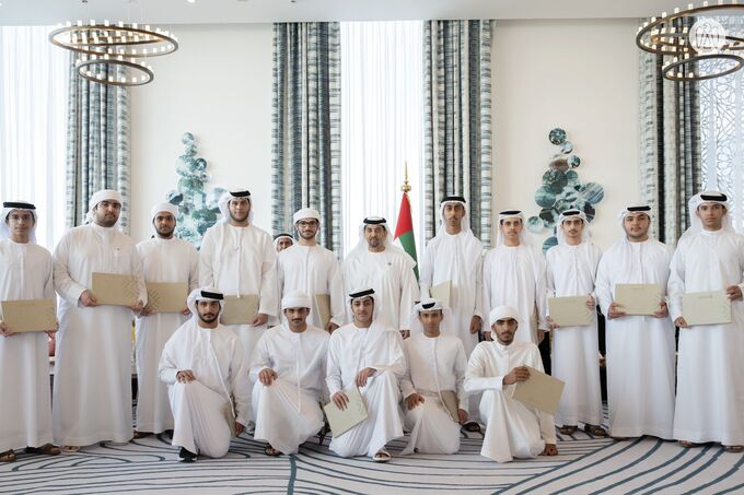 Hamdan bin Zayed receives top-performing 12th grade students in Al Dhafra Region