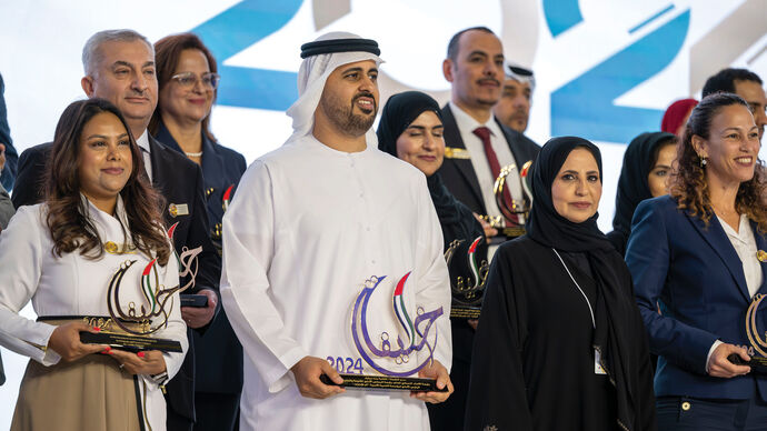 نهيان بن مبارك وذياب بن محمد يكرِّمان الفائزين في الدورة الـ17 من جائزة خليفة التربوية في أبوظبي