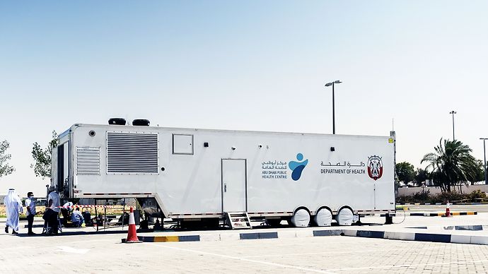 مركز أبوظبي للصحة العامة يطلق أول مختبر مرجعي متنقل في الإمارات