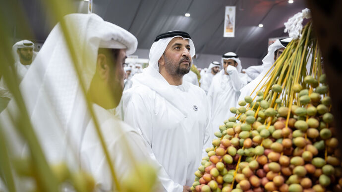 Hamdan bin Zayed visits 20th Liwa Date Festival