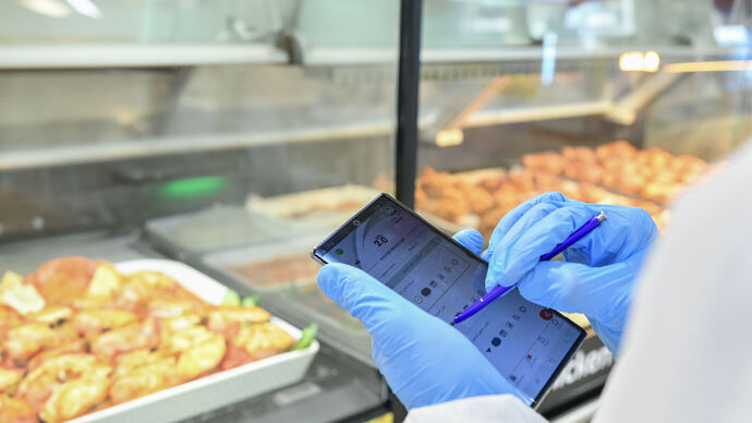 Abu Dhabi Agriculture and Food Safety Authority conducts 103,000+ inspection visits in 2023 to ensure food safety in emirate