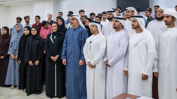 خالد بن محمد بن زايد يحضر افتتاح المعهد الهندي للتكنولوجيا دلهي – أبوظبي وسموّه يشهد إطلاق شراكات تعليمية تهدف إلى تعزيز وتوسيع نطاق منظومة التعليم العالي في الإمارة