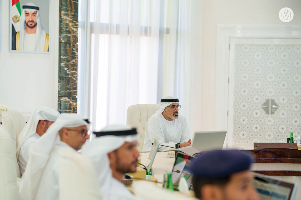 Khaled Bin Mohamed Bin Zayed Chairs Abu Dhabi Executive Council Meeting